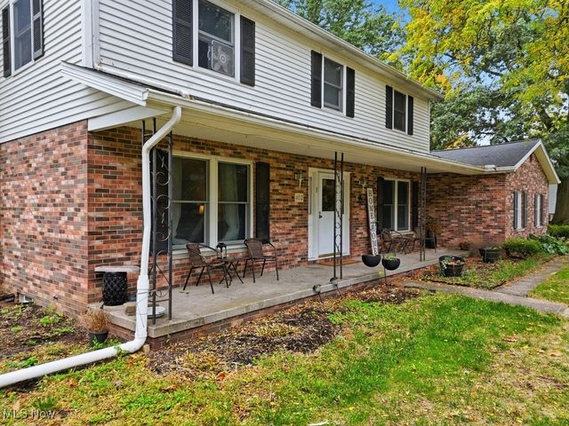 462 Pickwick Lane, Tallmadge, OH 44278
