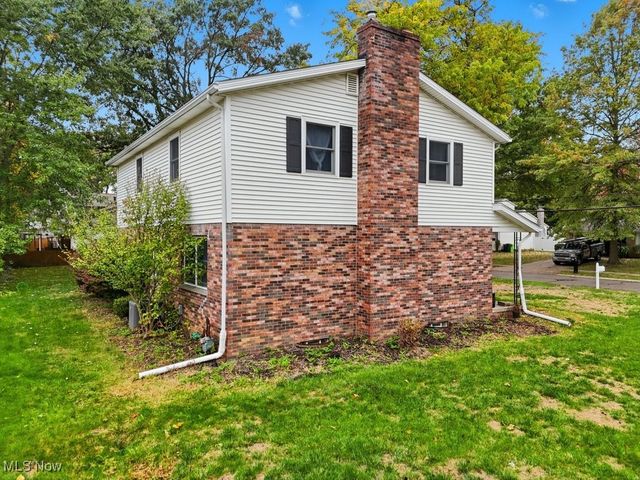 462 Pickwick Lane, Tallmadge, OH 44278