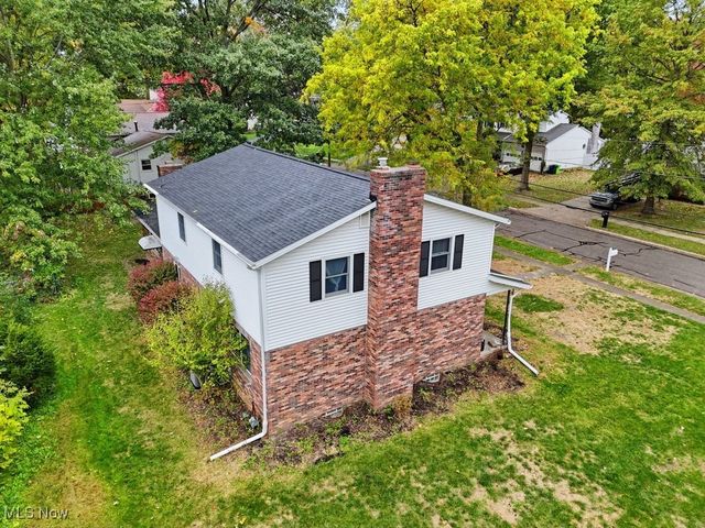 462 Pickwick Lane, Tallmadge, OH 44278