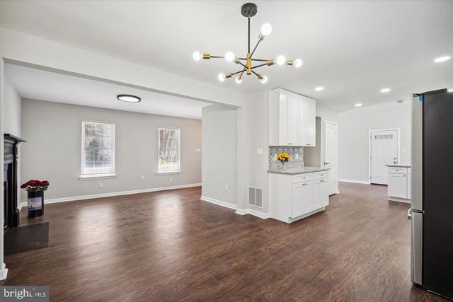 10 RED WING CT, Sterling, VA 20164