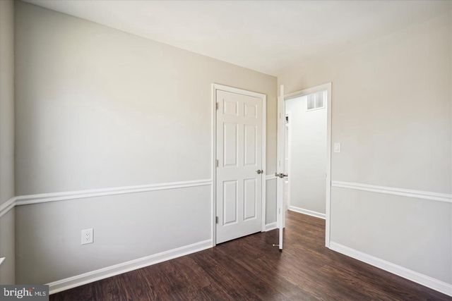 10 RED WING CT, Sterling, VA 20164