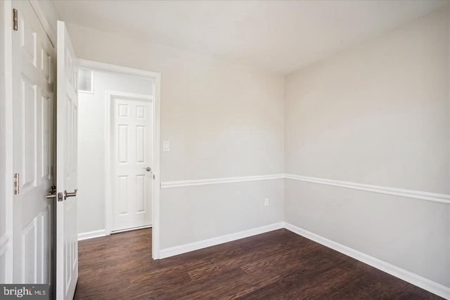 10 RED WING CT, Sterling, VA 20164