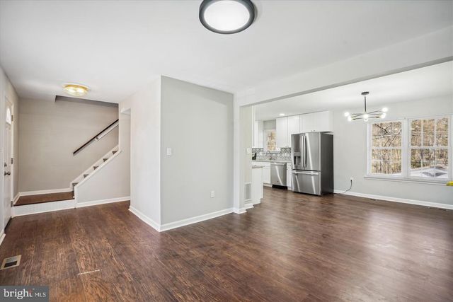 10 RED WING CT, Sterling, VA 20164