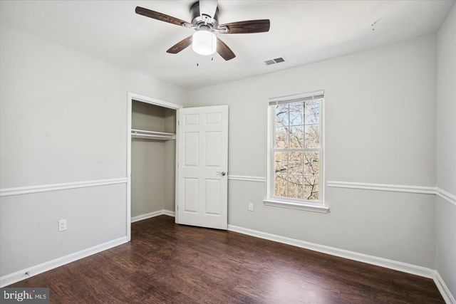10 RED WING CT, Sterling, VA 20164