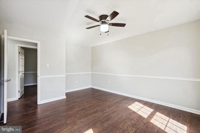 10 RED WING CT, Sterling, VA 20164