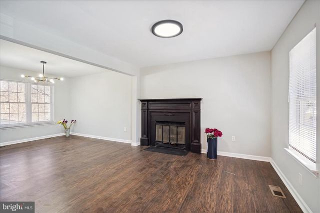 10 RED WING CT, Sterling, VA 20164