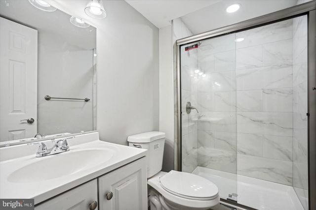 10 RED WING CT, Sterling, VA 20164