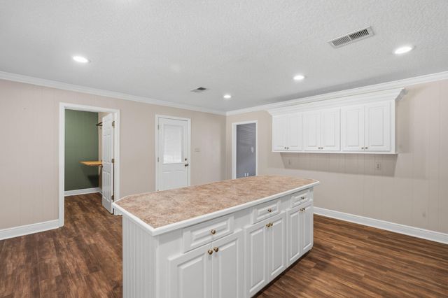 109 Briarwood Dr., Hattiesburg, MS 39402