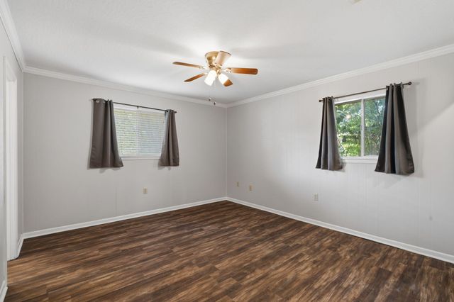 109 Briarwood Dr., Hattiesburg, MS 39402