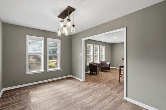 109 Briarwood Dr., Hattiesburg, MS 39402