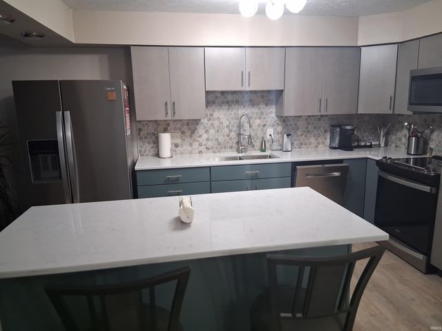 842 Senate Avenue, Evansville, IN 47711