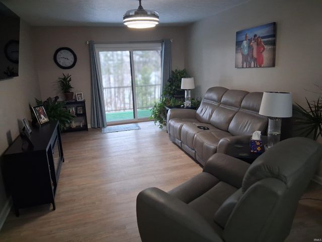 842 Senate Avenue, Evansville, IN 47711