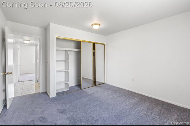 8140 Crestview Drive, Sterling Heights, MI 48312
