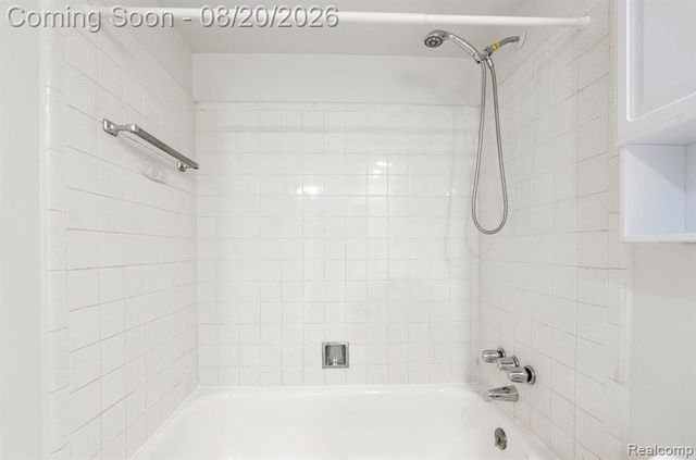 8140 Crestview Drive, Sterling Heights, MI 48312