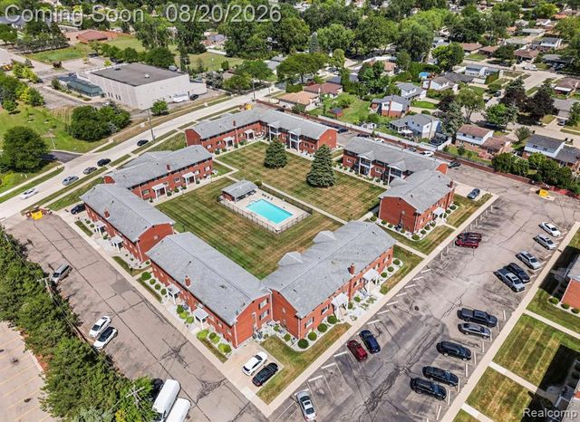 8140 Crestview Drive, Sterling Heights, MI 48312