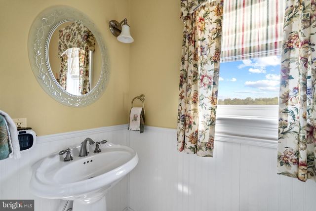 11801 PARKGATE DR, Nokesville, VA 20181