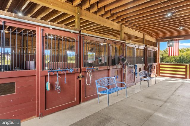 11801 PARKGATE DR, Nokesville, VA 20181