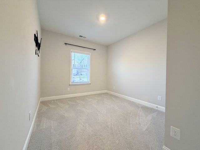 378 Triple Crown Cir, Gallatin, TN 37066