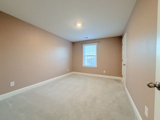 378 Triple Crown Cir, Gallatin, TN 37066