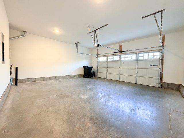 378 Triple Crown Cir, Gallatin, TN 37066