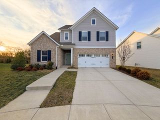 378 Triple Crown Cir, Gallatin, TN 37066