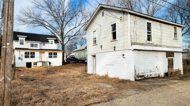 818 S Wyandotte Avenue, Bartlesville, OK 74003