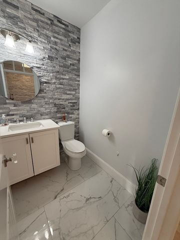 30 Aprils Way, Tewksbury, MA 01876