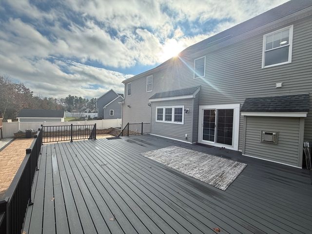 30 Aprils Way, Tewksbury, MA 01876