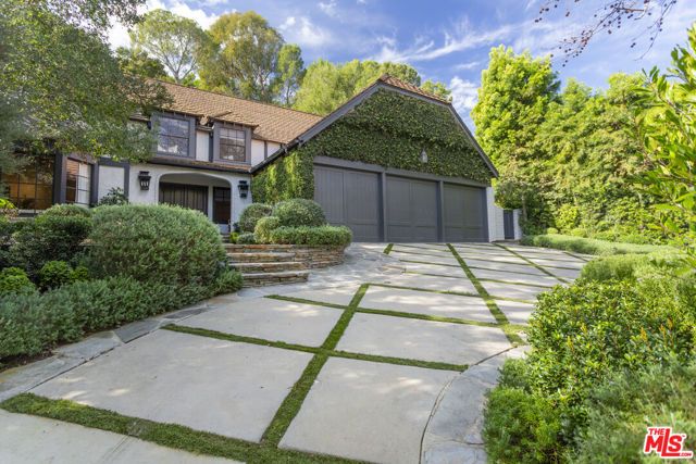 13176 Boca De Canon Lane, Los Angeles, CA 90049