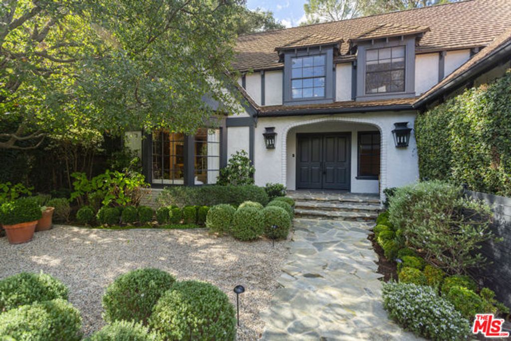 13176 Boca De Canon Lane, Los Angeles, CA 90049