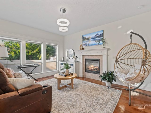 1328 W Cobblefield St., Meridian, ID 83646