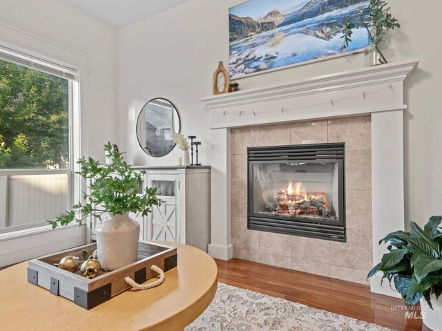 1328 W Cobblefield St., Meridian, ID 83646