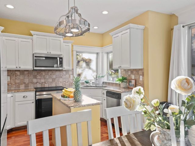 1328 W Cobblefield St., Meridian, ID 83646