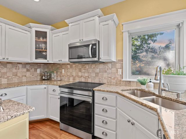 1328 W Cobblefield St., Meridian, ID 83646