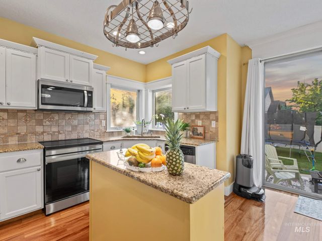 1328 W Cobblefield St., Meridian, ID 83646