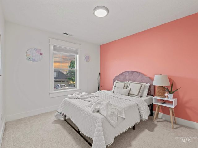 1328 W Cobblefield St., Meridian, ID 83646