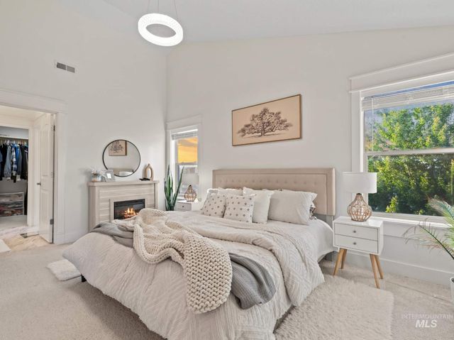 1328 W Cobblefield St., Meridian, ID 83646