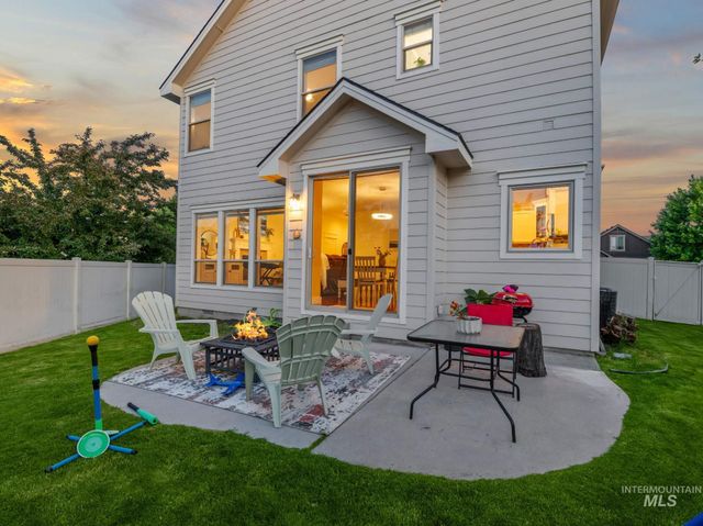 1328 W Cobblefield St., Meridian, ID 83646