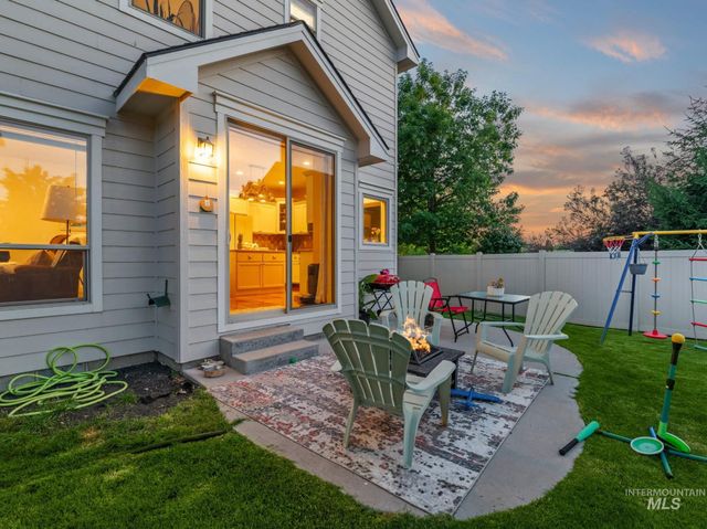 1328 W Cobblefield St., Meridian, ID 83646