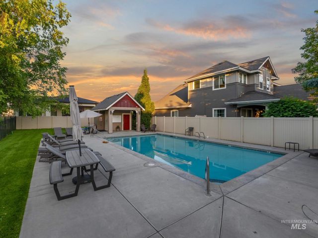 1328 W Cobblefield St., Meridian, ID 83646