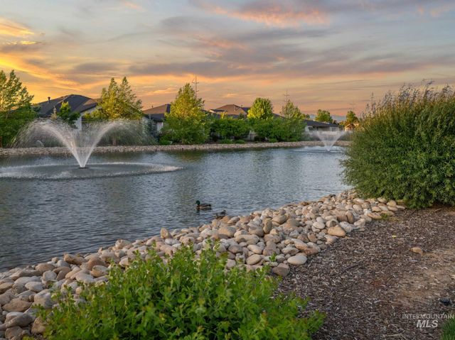 1328 W Cobblefield St., Meridian, ID 83646