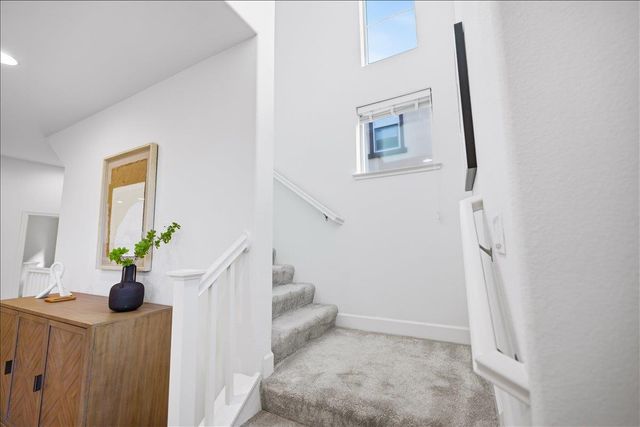 2927 Kaiser Drive, Santa Clara, CA 95051