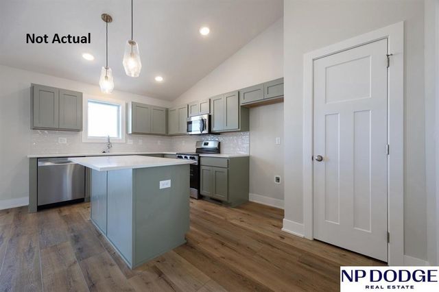 7800 N 50th Street, Lincoln, NE 68514