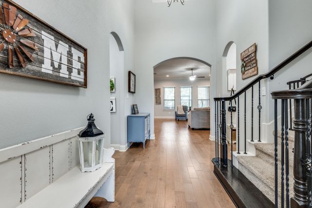 7302 Vicari Drive, Arlington, TX 76001