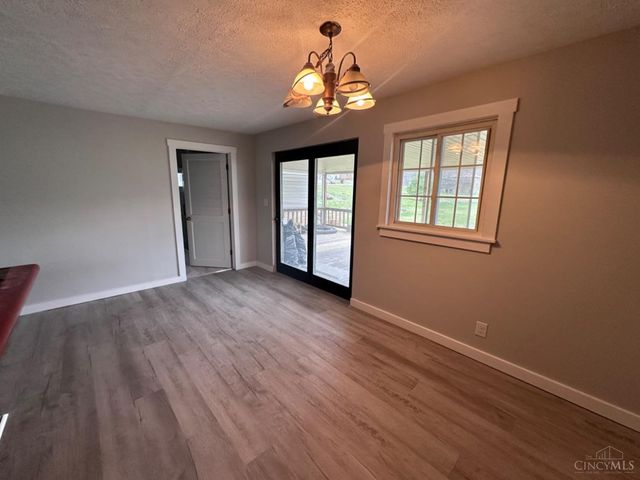 9 Sugar Street, Sinking Spring, OH 45172