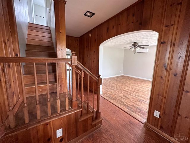 9 Sugar Street, Sinking Spring, OH 45172