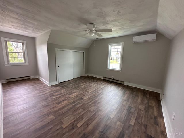 9 Sugar Street, Sinking Spring, OH 45172