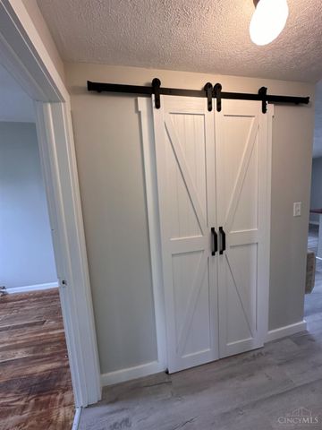 9 Sugar Street, Sinking Spring, OH 45172