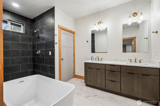 4311 E Mason Lake Dr W, Grapeview, WA 98546