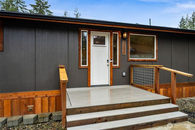 4311 E Mason Lake Dr W, Grapeview, WA 98546
